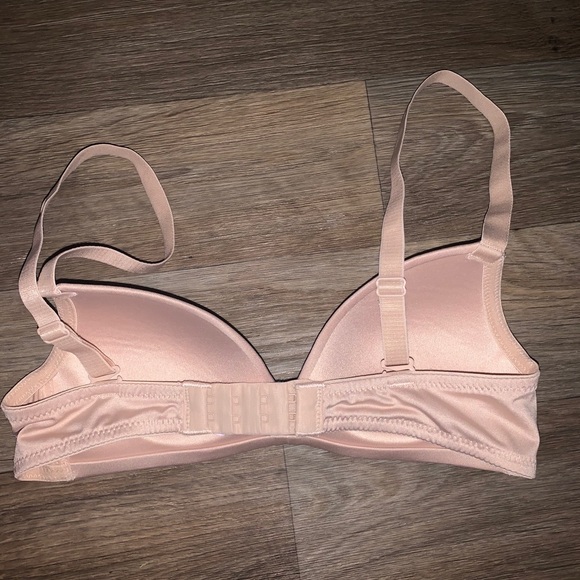 bra - Picture 2 of 4